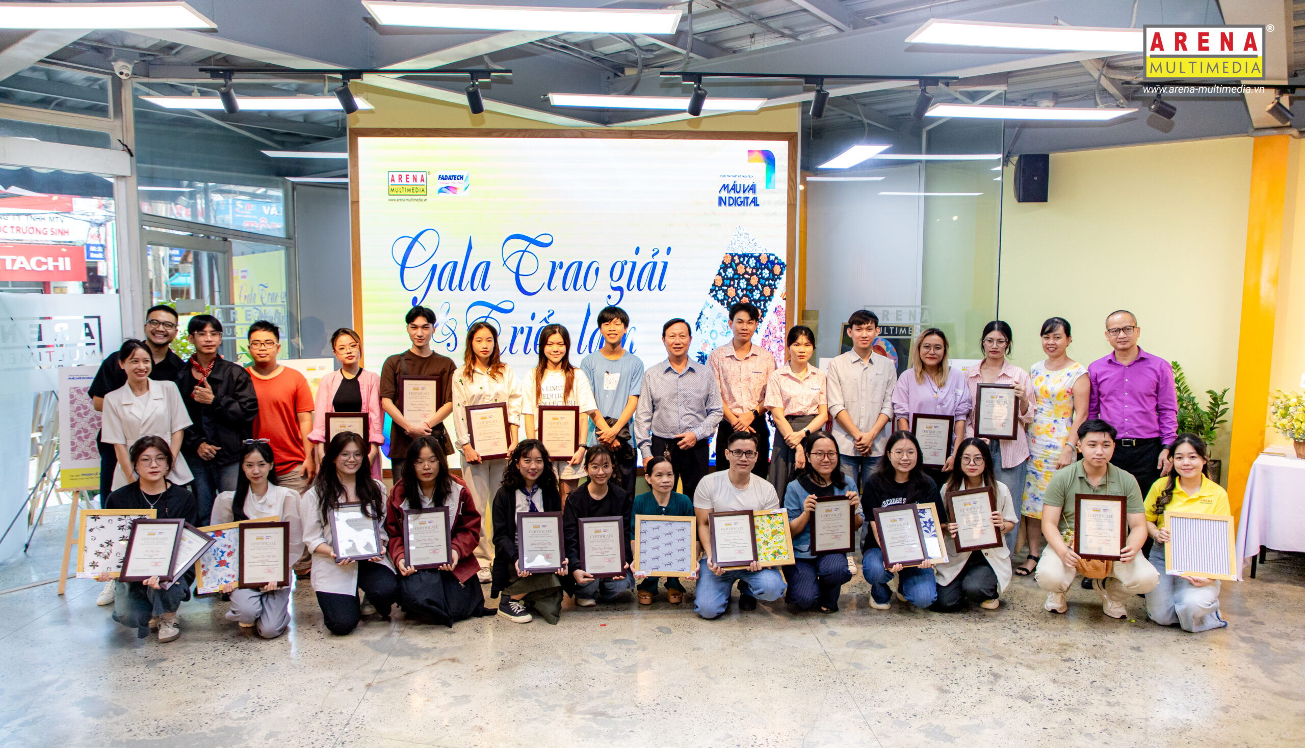 trao giải cuộc thi thiết kế họa tiết in vải